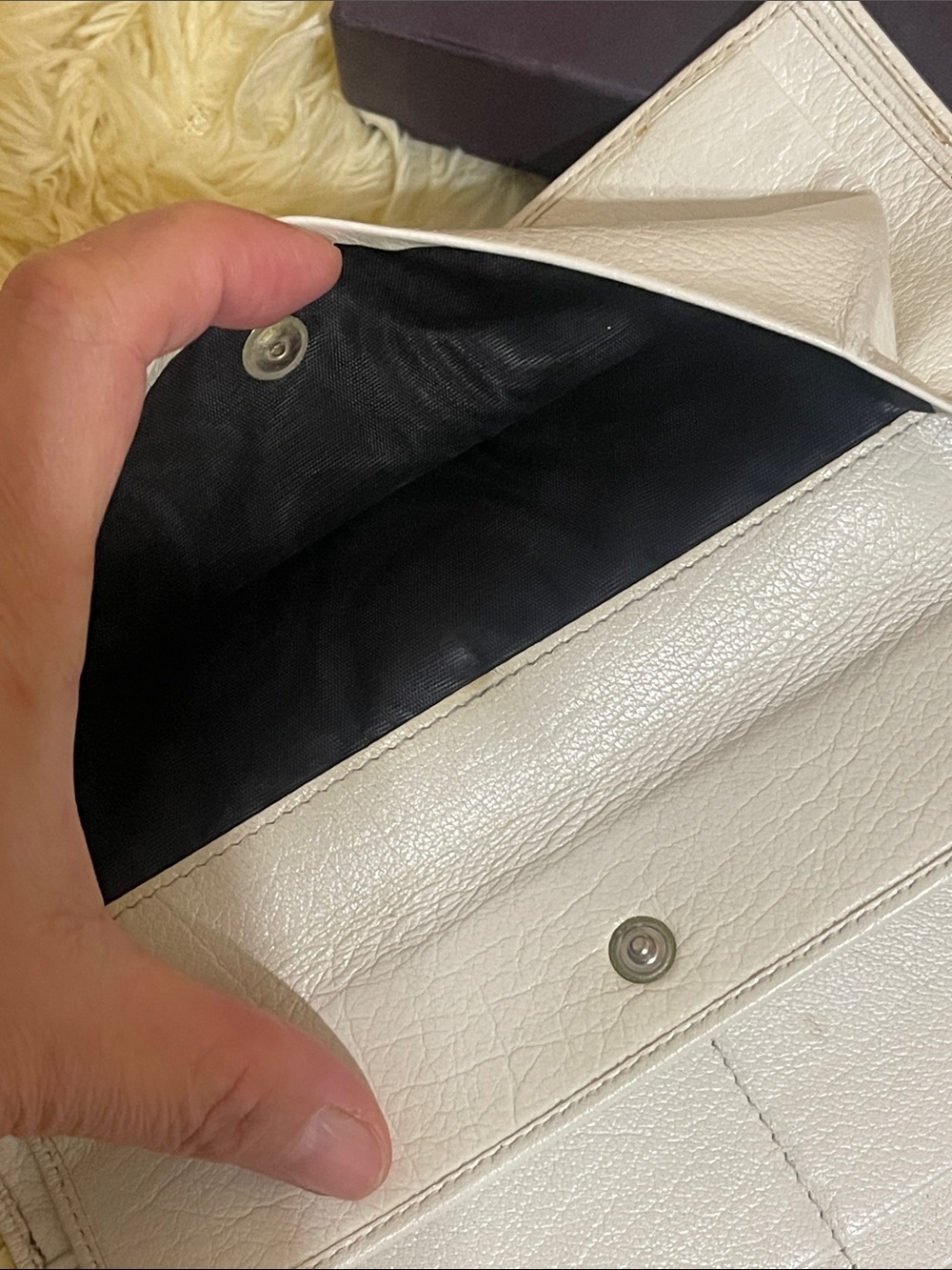Authentic Vintage Prada Bianco Leather Flap Wallet with Silver Hardware - Picture 10 of 17